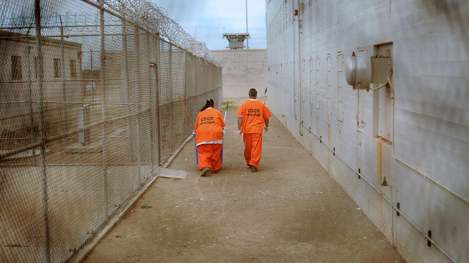 articles/2013/05/19/the-saddest-reality-stars-of-all-prisoners/130517-frazier-lockup-tease_bl91cn