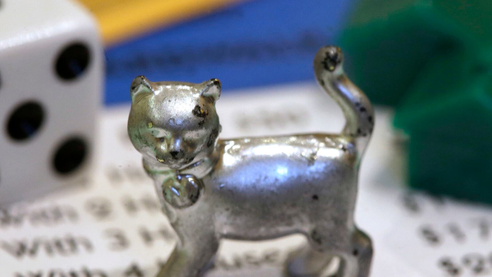 cheats/2013/02/06/cat-becomes-monopoly-s-new-token/130206-monolopy-cat-piece-cheat_sgvgcs