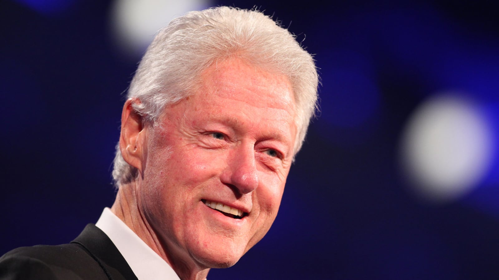 cheats/2011/08/20/bill-clinton-goes-vegan/bill-clinton-vegan-cheat_rxru9i