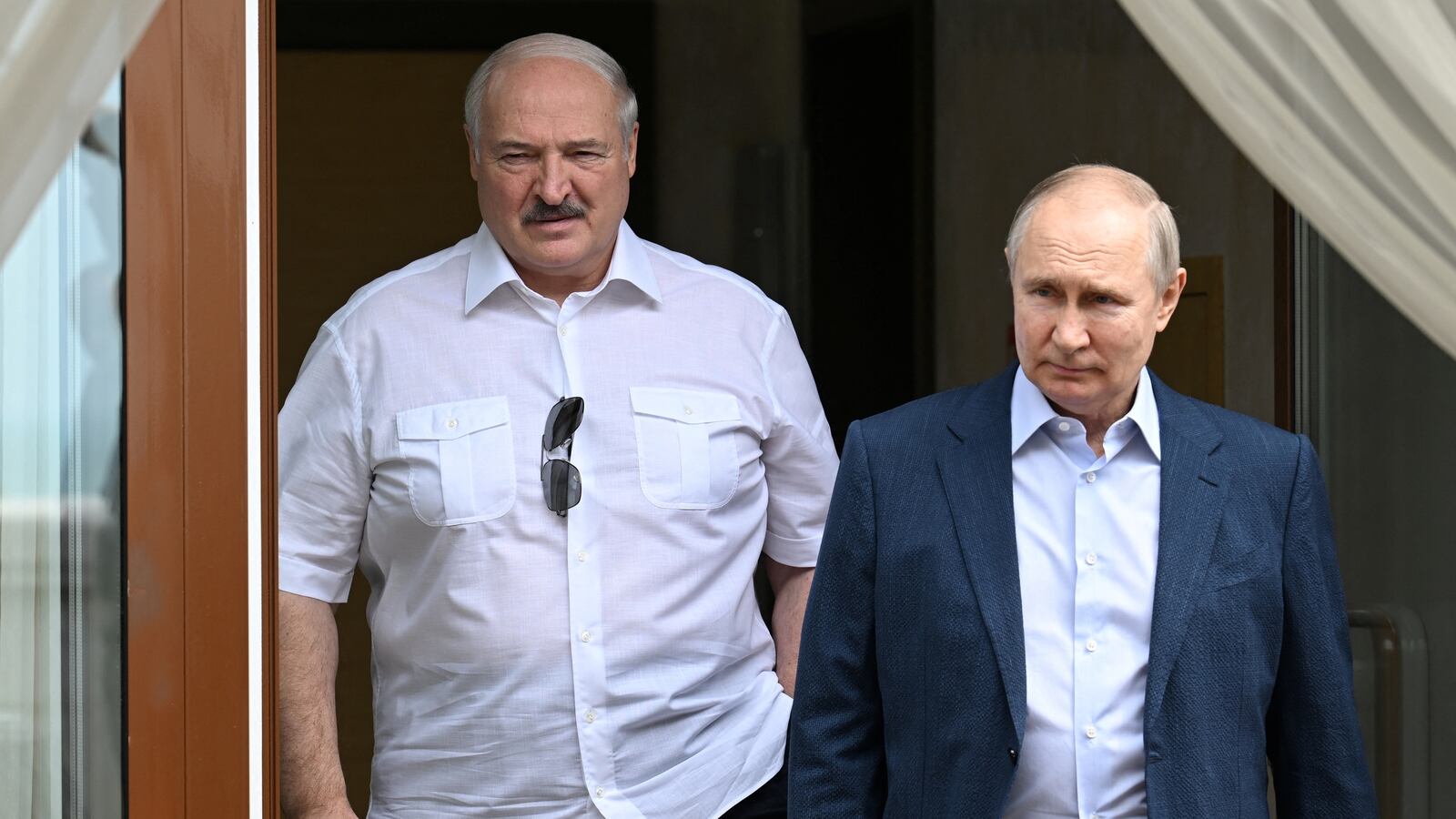 2023-06-09T114557Z_138374794_RC2NF1ALW07N_RTRMADP_3_RUSSIA-BELARUS-LUKASHENKO_zjwrr1