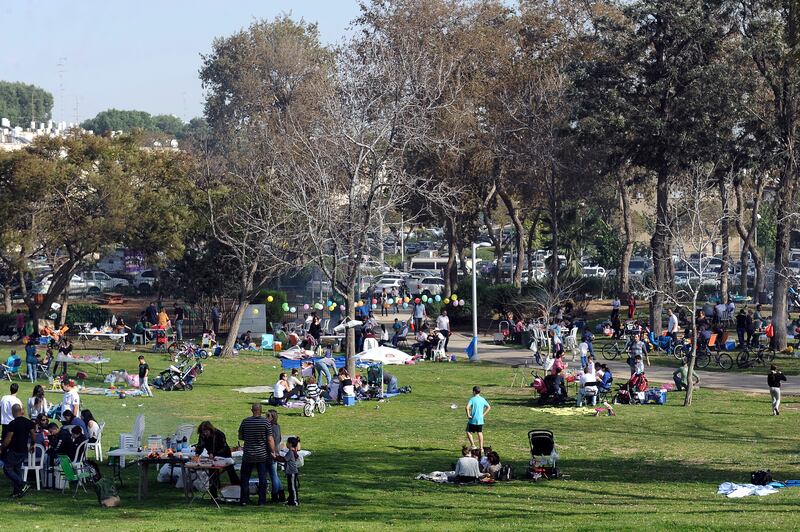 articles/2013/01/22/a-glorious-day-off-for-democracy-in-israel/ta-park-openz_cgndlv