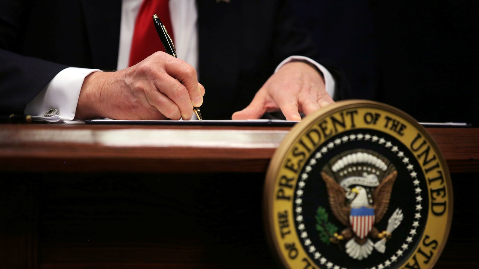 articles/2017/01/28/the-hypocrisy-of-trump-s-refugee-order/170128-Minwalla-trump-refugee-tease_oyrxny