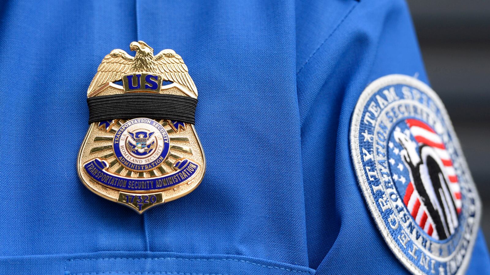 cheats/2016/01/22/tsa-20-more-carry-on-guns-in-2015/160122-tsa-cheat_ur9b05