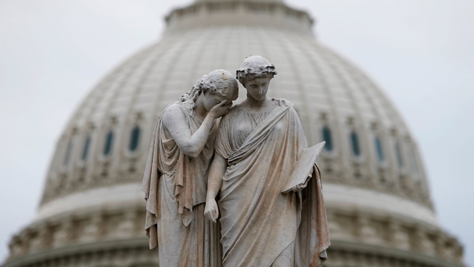 articles/2014/05/15/how-a-1974-supreme-court-decision-has-contributed-to-our-inequality/140514-stone-inequality-tease_hkjher