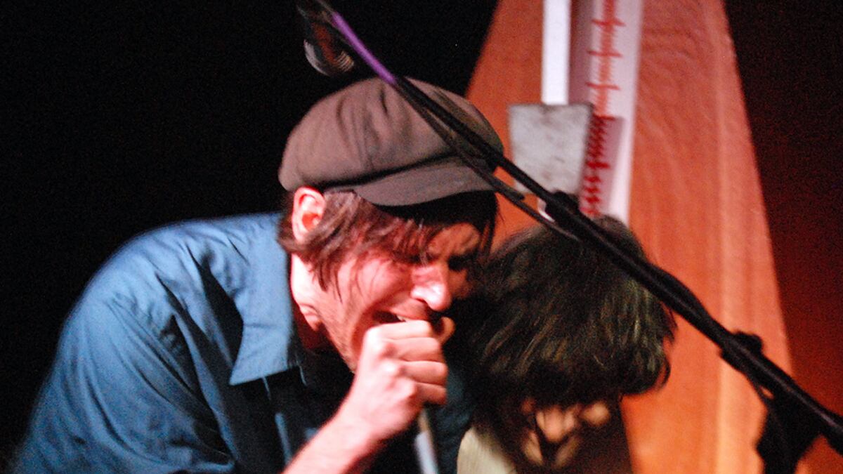 cheats/2011/10/05/jeff-mangum-plays-occupy-wall-street/jeff-mangum-wall-st-cs_iryqdw