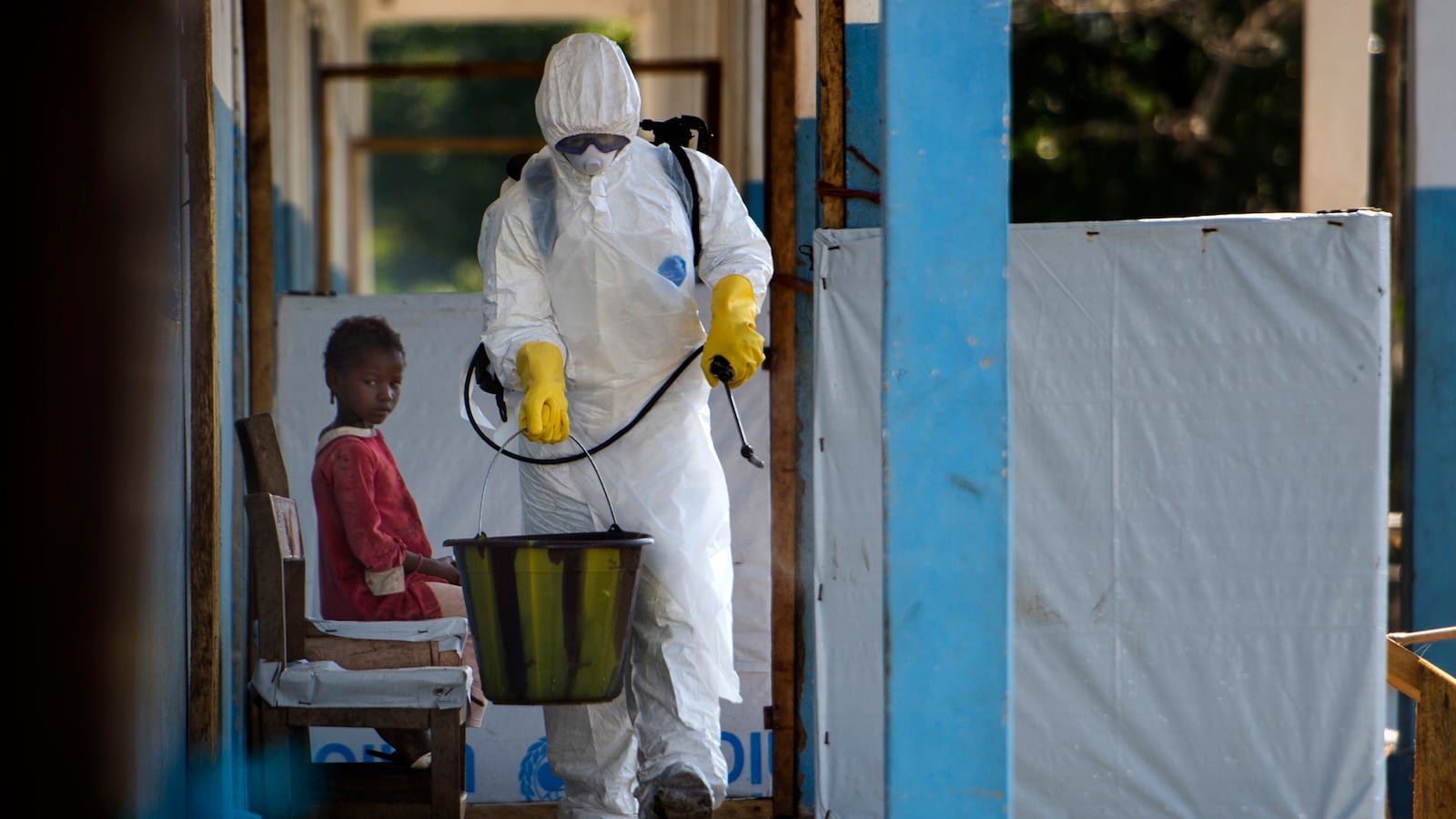 articles/2014/12/11/the-radio-battle-to-educate-ebola-s-kids/141210-haglage-ebola-schools-tease_pbhd6v