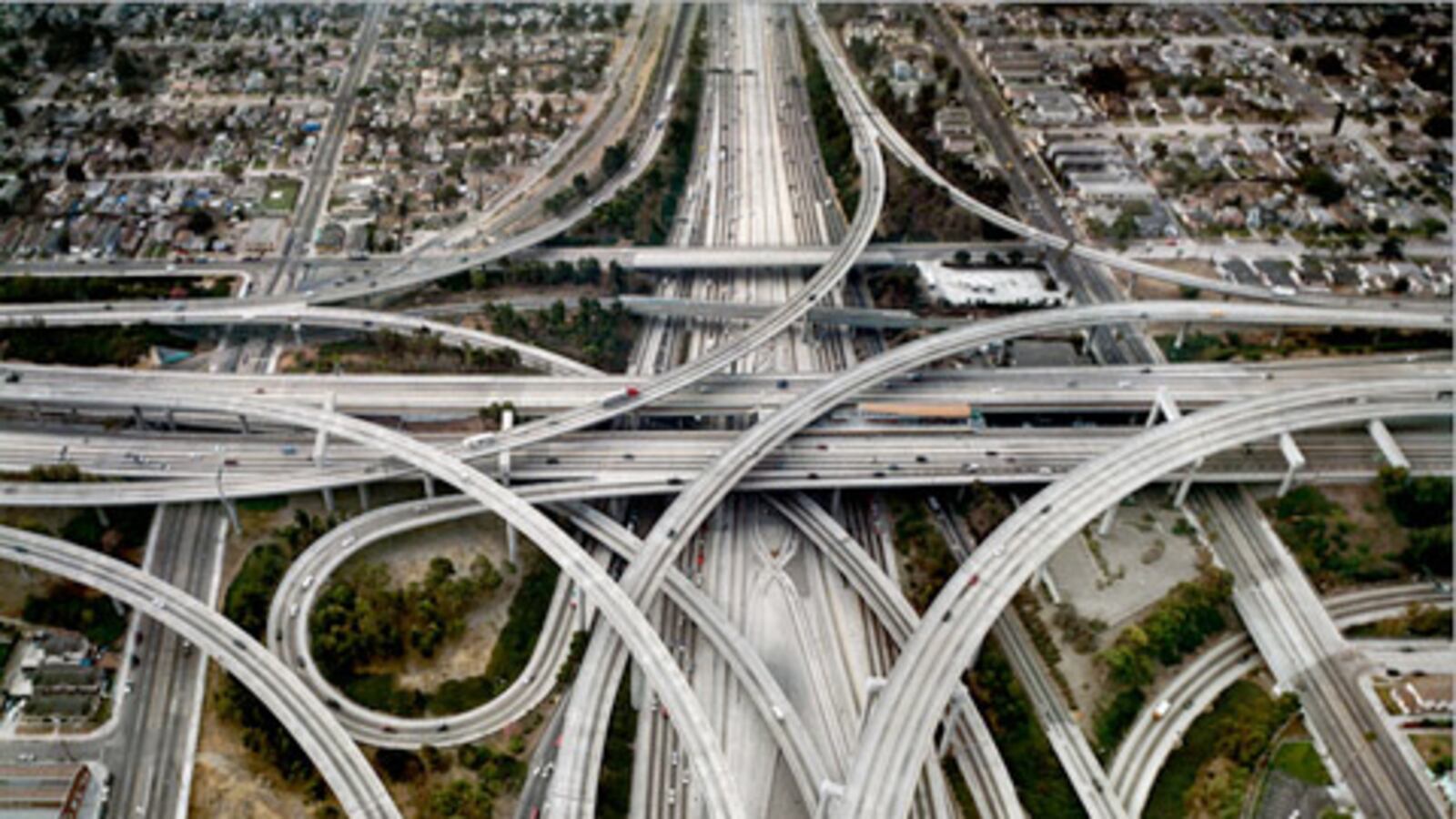 articles/2009/10/02/the-secret-world-of-oil/gefter-oil-gallery-launch_jctrzd