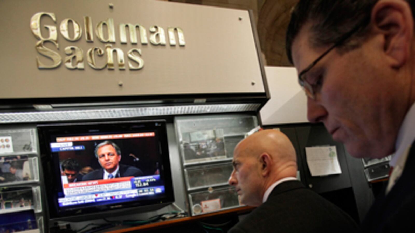 articles/2011/04/25/money-and-power-by-william-d-cohan-review-by-nomi-prins/prins-money-and-power_175315_ra9bld