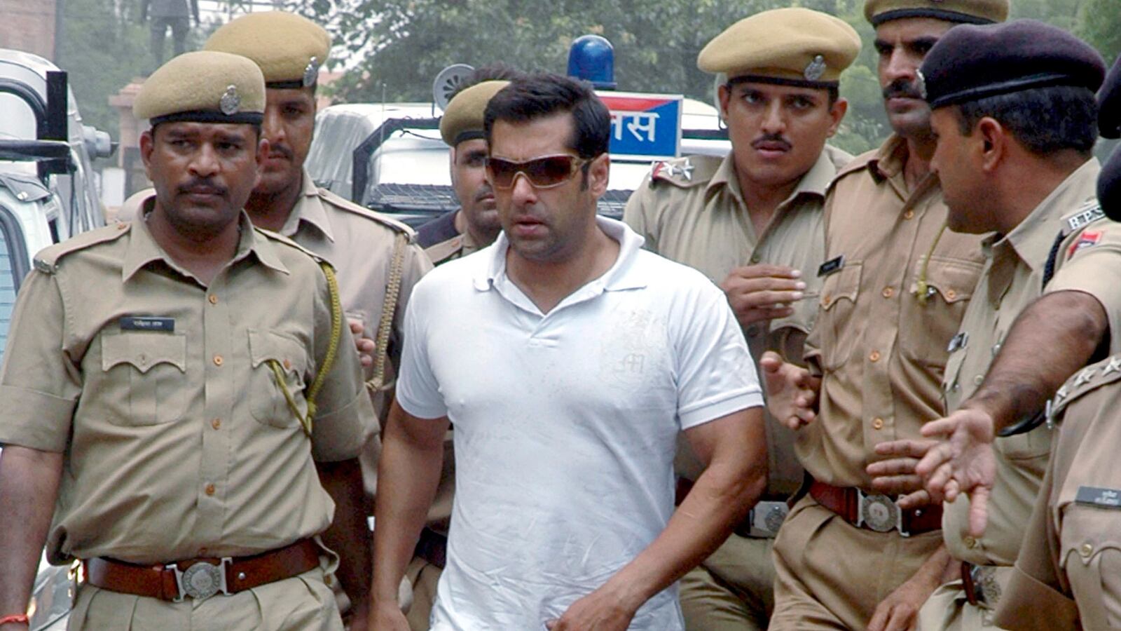 articles/2015/05/07/blaming-a-bollywood-star-s-dead-victims/150507-seervai-khan-tease_sqxg3b