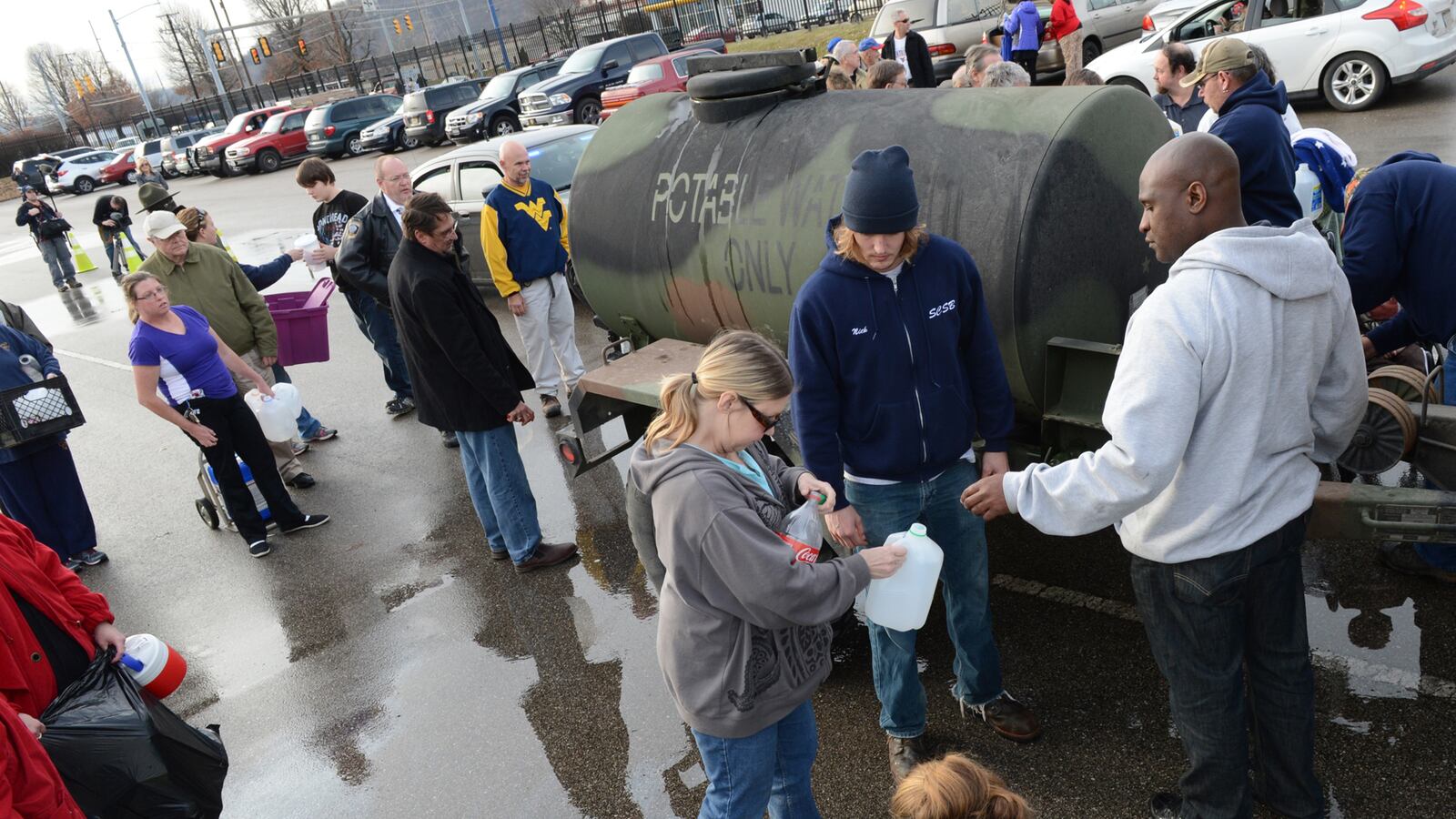 cheats/2014/01/12/w-virginians-to-go-without-water/140112-west-virginia-cheat_k2ro2h