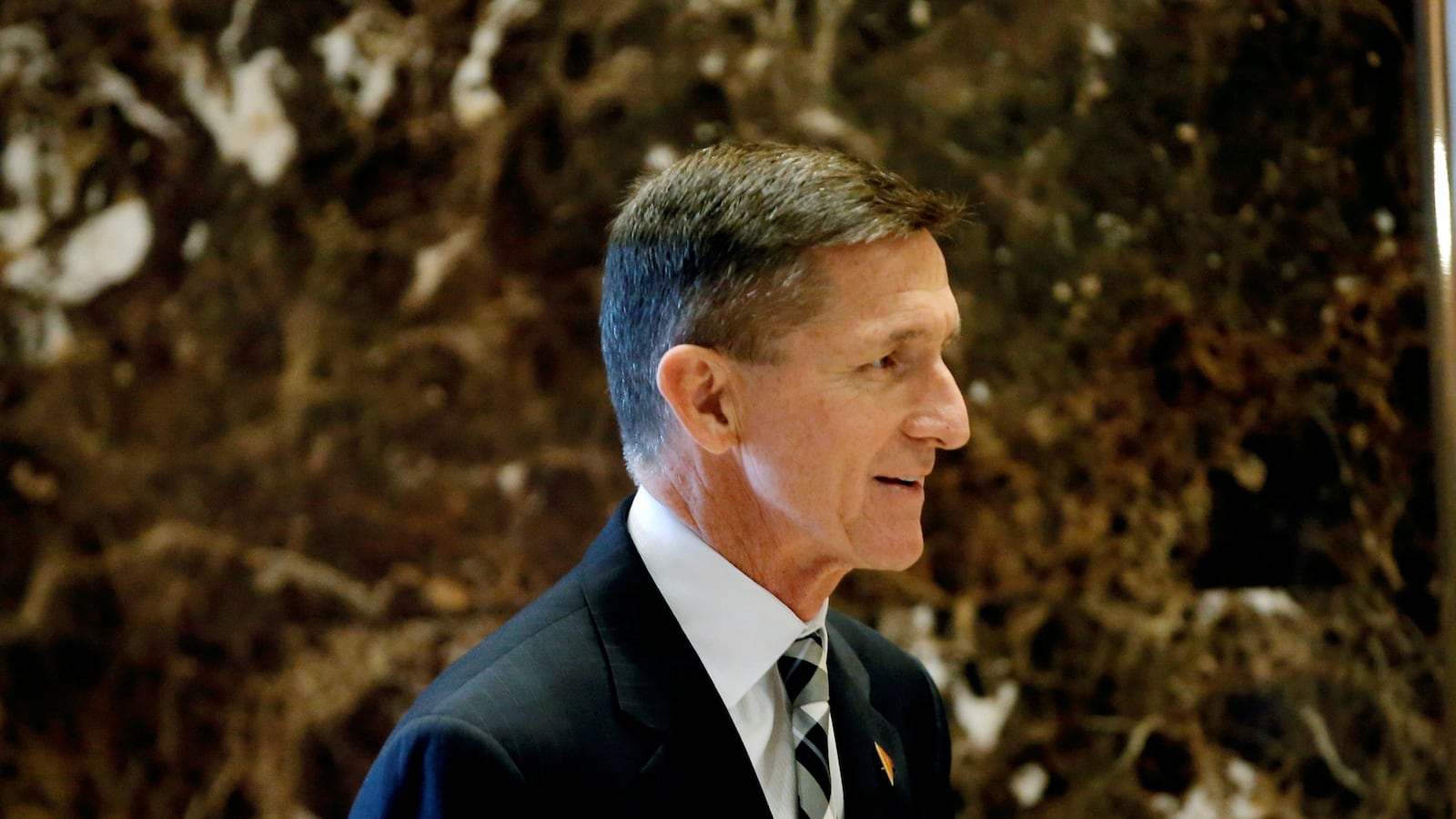 cheats/2016/12/06/trump-camp-flynn-jr-off-the-team/161206-Flynn-Jr-cheat_zygtxg