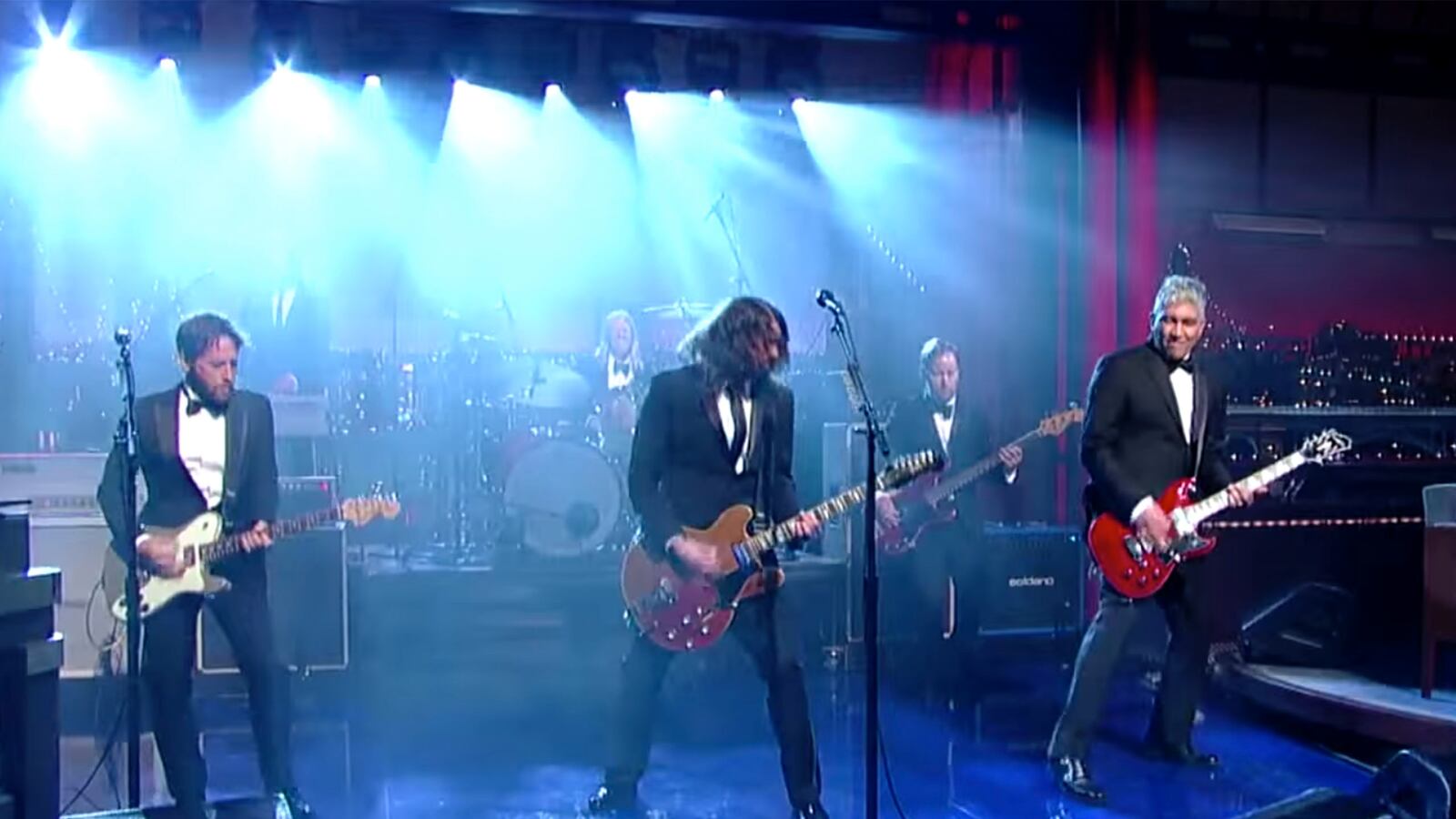 articles/2015/05/21/foo-fighters-play-letterman-s-farewell/150521-viralvid-letterman-tease_fbtjof