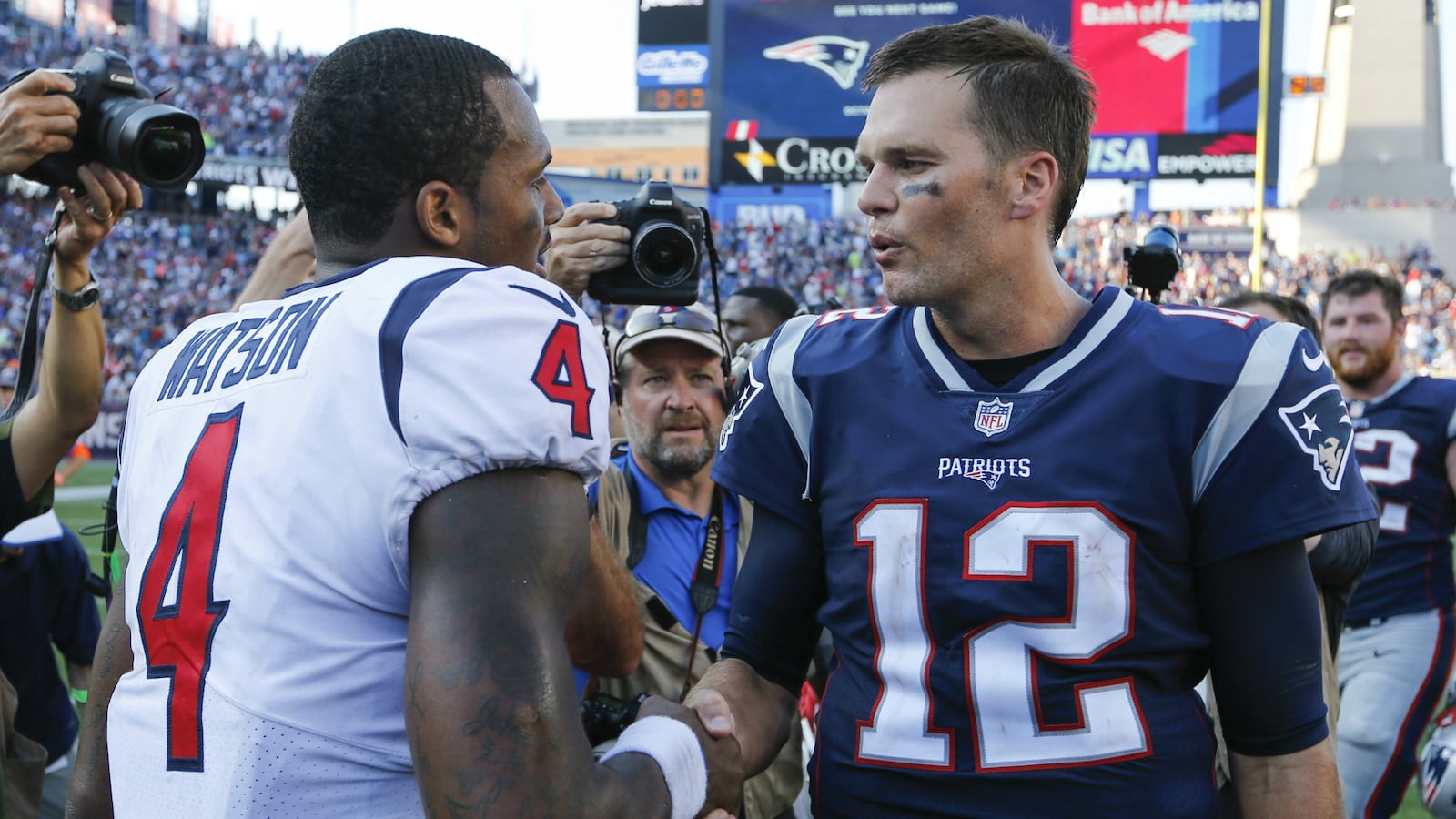 tom-brady-trump-devisive-comments_h5igtr