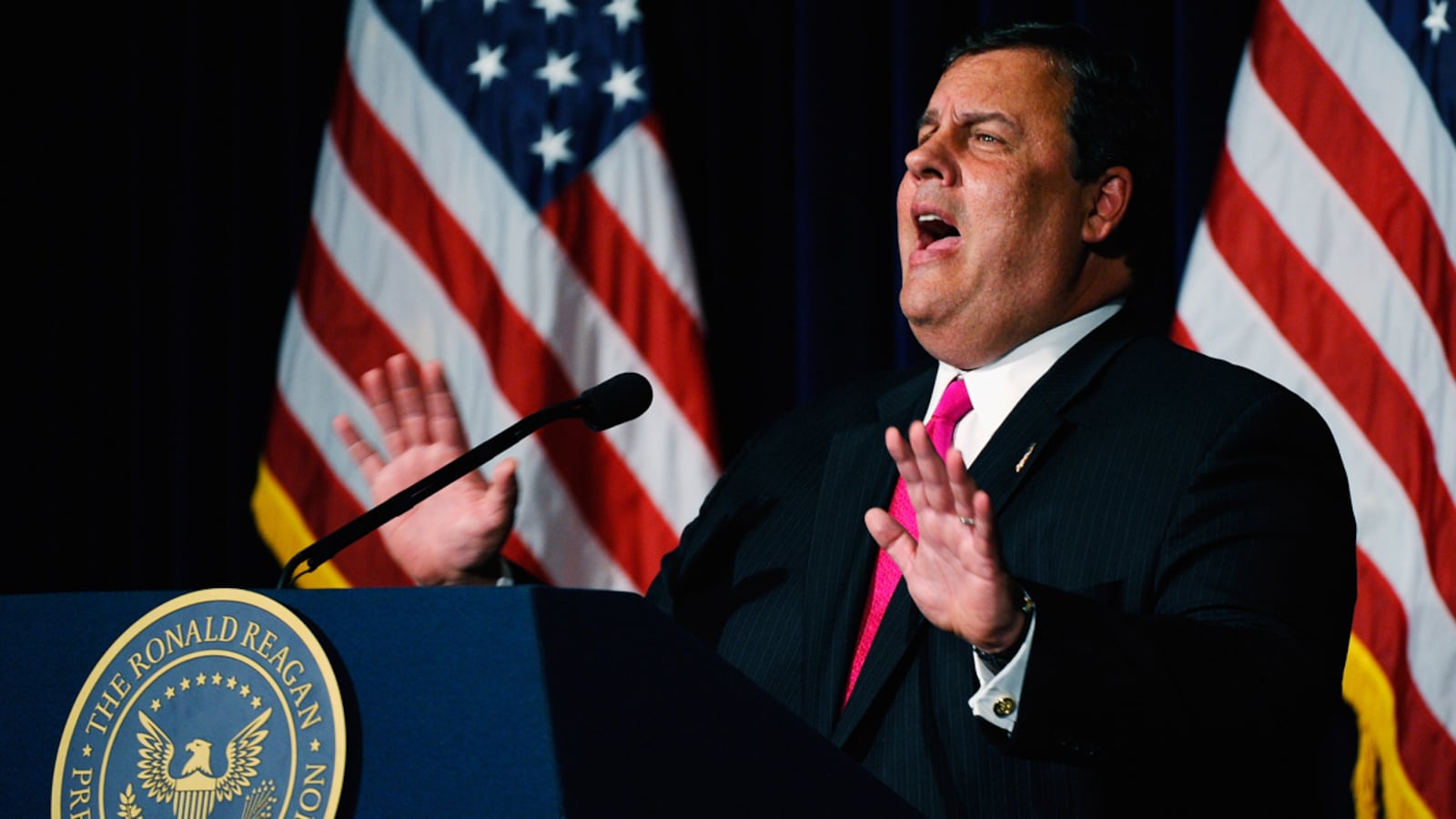 cheats/2011/10/03/christie-to-decide-within-days-on-bid/chris-christie-presidential-bid-cs_k2dfqt