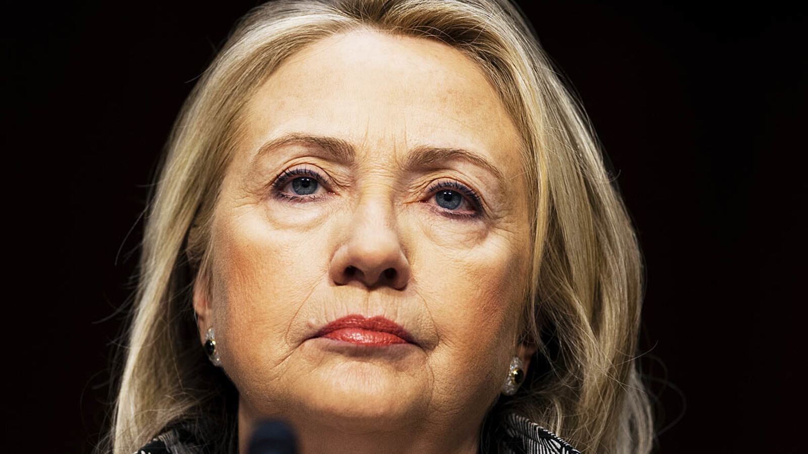 cheats/2012/10/18/clinton-reaffirms-political-retirement/Hillary-Clinton-stern-cheat_b7pmid