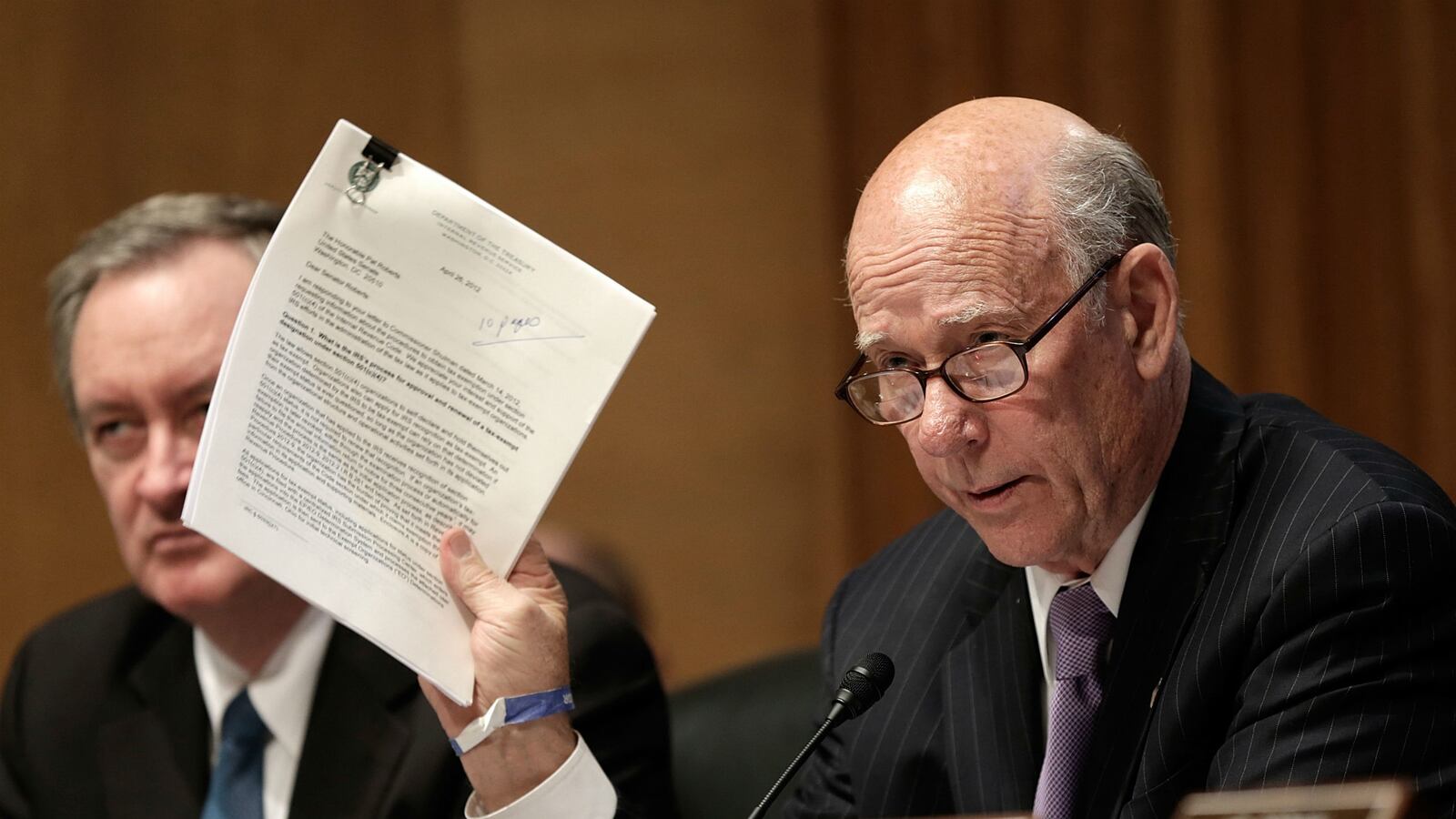 cheats/2014/09/18/court-rules-democrat-can-quit-kansas-senate-race/140918-pat-roberts-cheat_hk7aii