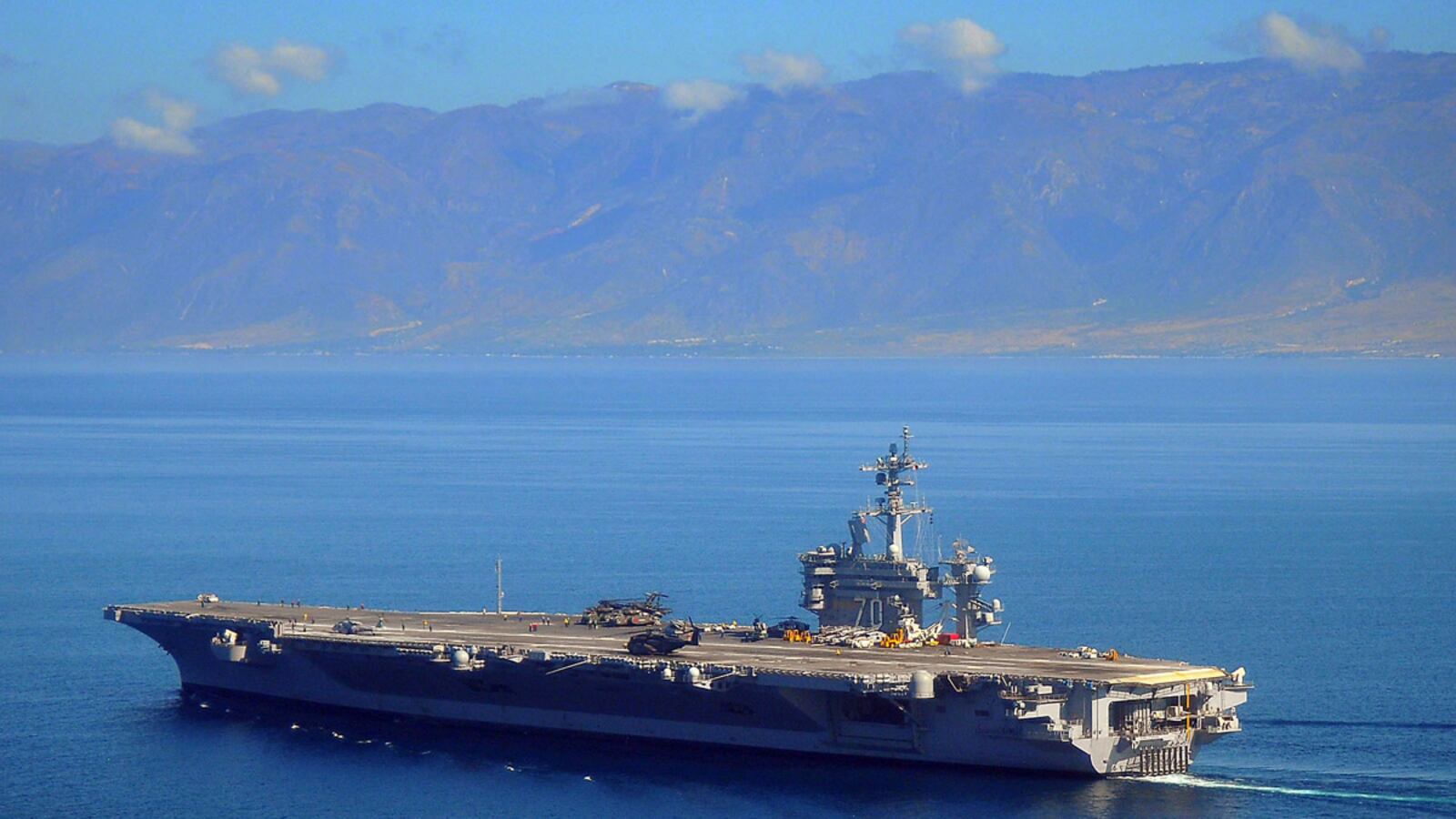 cheats/2011/11/11/navy-aircraft-to-hold-basketball-game/uss-carl-vinson-cheat_n3kjjr