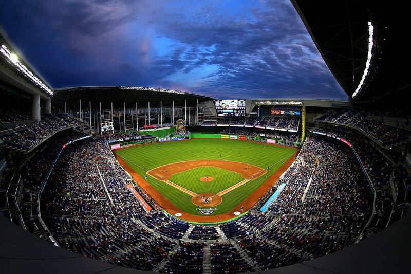 galleries/2014/04/21/best-bang-for-your-buck-baseball-stadiums-photos/mlb-stadium-rankings-miami_abl0av