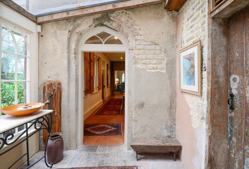 200220-mcnearney-omg-i-want-this-house-charleston-14_zvq4m2