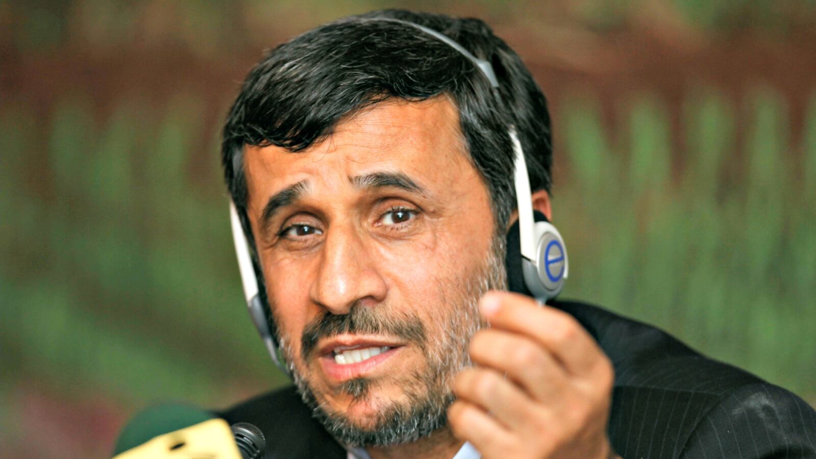 cheats/2017/04/20/iran-clerics-disqualify-mahmoud-ahmadinejad-from-running-for-president-again/170420-mahmoud-iran-cheat_p4blwz