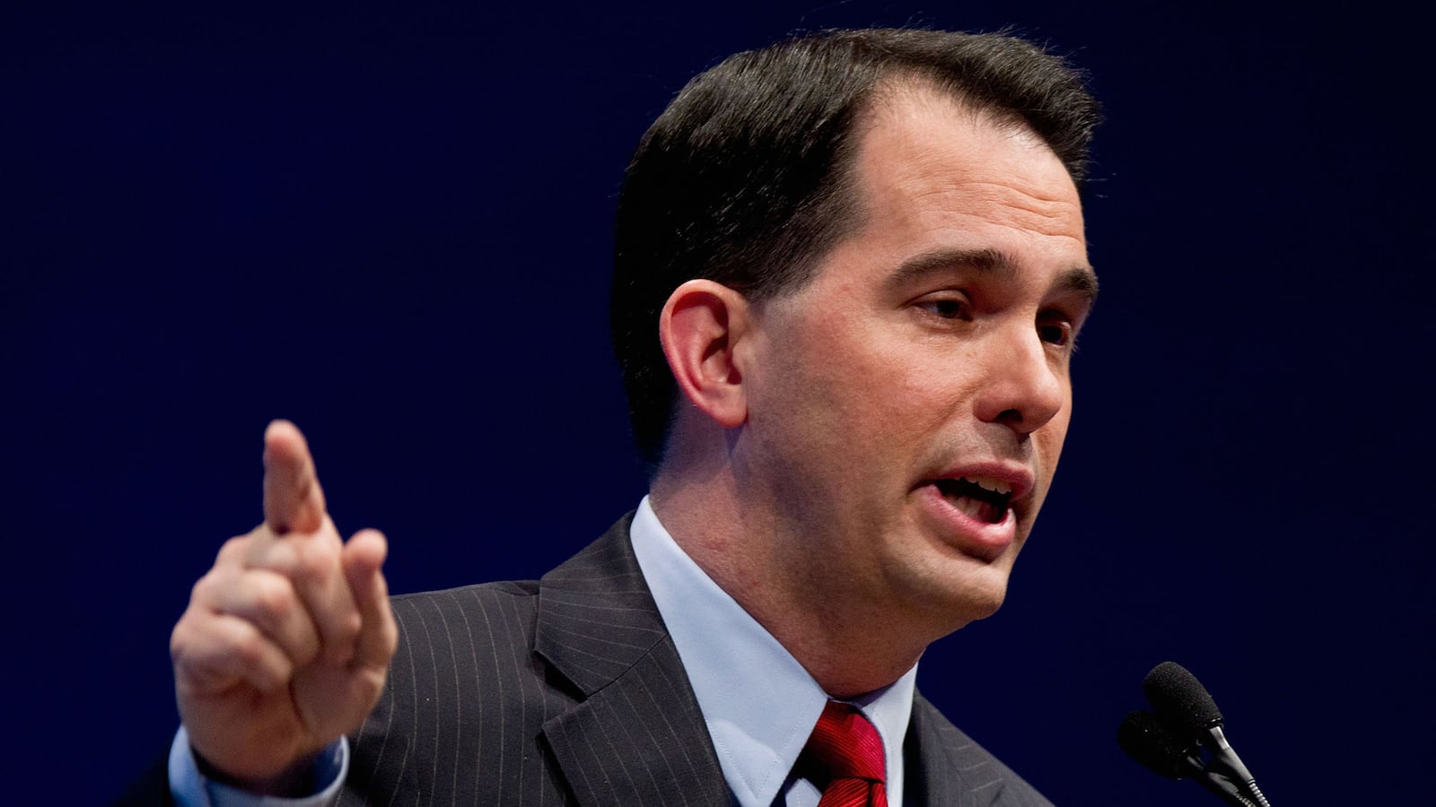 articles/2014/01/31/goodbye-chris-christie-and-hello-scott-walker/140131-scott-walker-bouie-tease_htpuzz