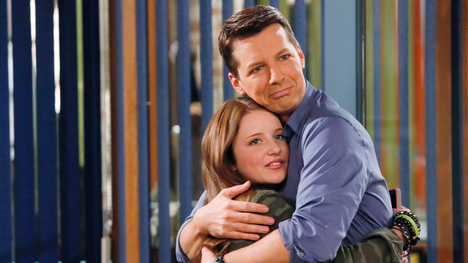 articles/2014/01/23/the-failure-of-sean-saves-the-world-is-epically-disappointing/140122-fallon-sean-hayes_fqsfmb