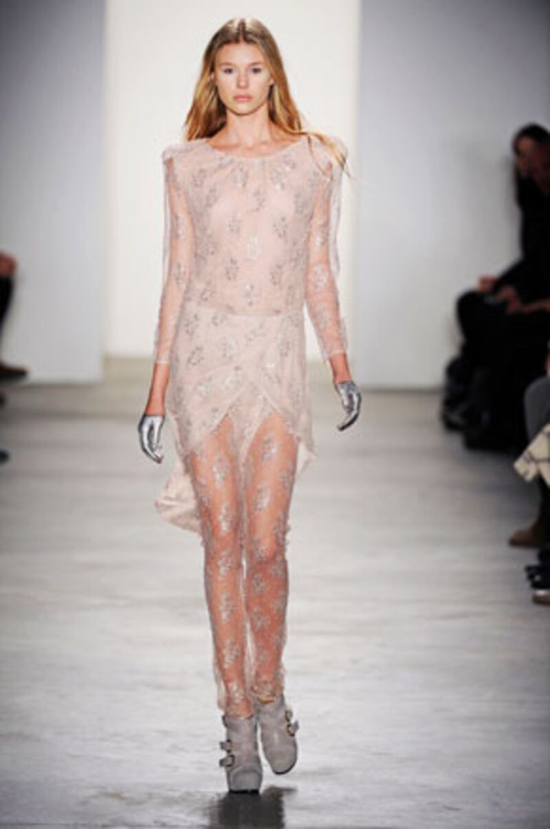 galleries/2010/02/18/fashion-week-day-8/fashion-week-wrap-6---paris-68_npej5i