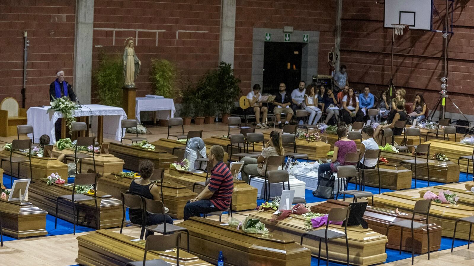 cheats/2016/08/26/italy-sets-funeral-for-281-quake-victims/160826-italy-quake-funeral_iulup7