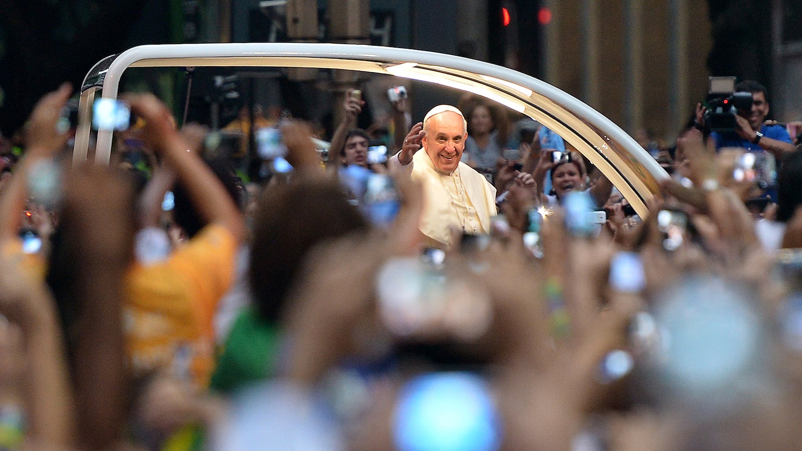 galleries/2013/07/23/catholic-woodstock/130723-pope-brazil-tease_l8zxfd