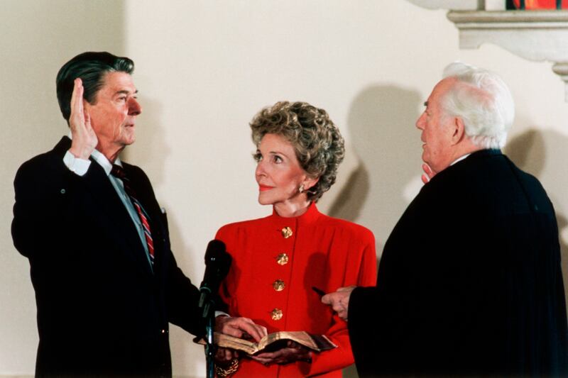 articles/2013/01/20/obama-s-secret-sunday-inauguration-everything-you-need-to-know/130119-obama-s-secret-inaugural-fallon_iqiwkp