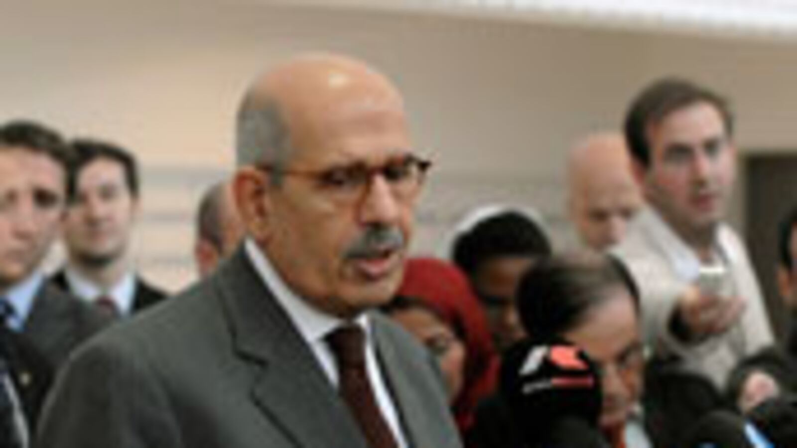 articles/2009/10/21/irans-big-test/iran-nuclear_57666_zta32a