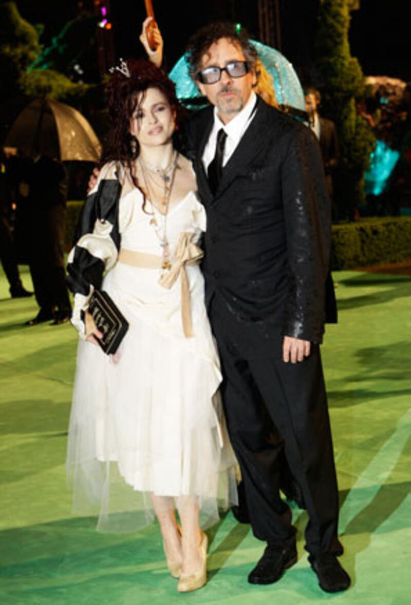 galleries/2010/02/25/alice-in-wonderland-premiere/alice-in-wonderland-premiere---burton_a3prte