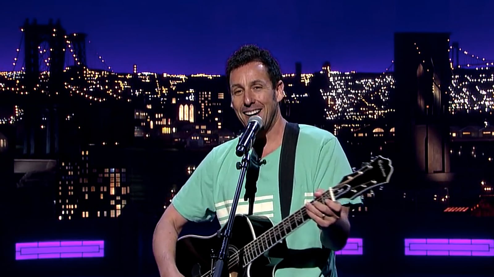 articles/2015/05/16/man-vs-burritozilla-son-tries-to-find-mate-for-mom-and-more-viral-videos/150515-alex-letterman-tease_iyir5j