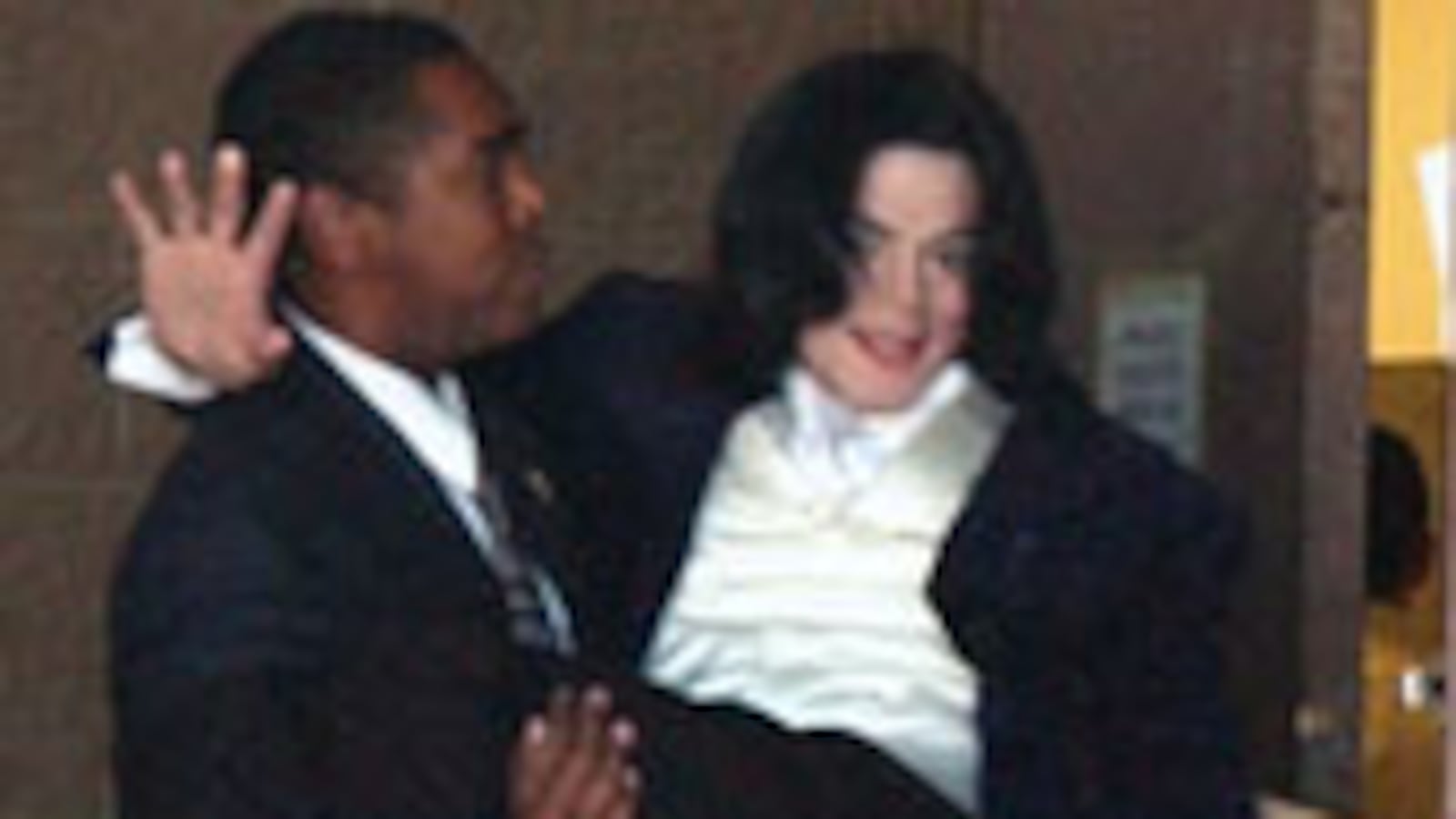 articles/2009/07/10/jacksons-shady-inner-circle/jackson-inner-circle_axyobj