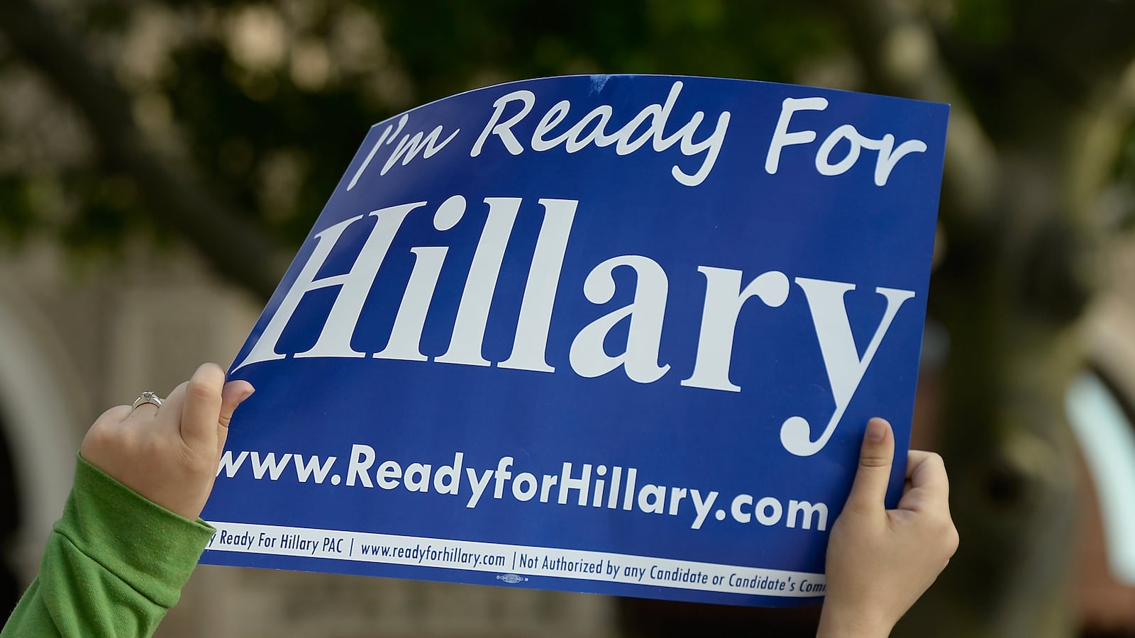 articles/2014/03/21/high-above-manhattan-readying-the-base-for-hillary/140321-freedlander-hills-tease_nkpzko