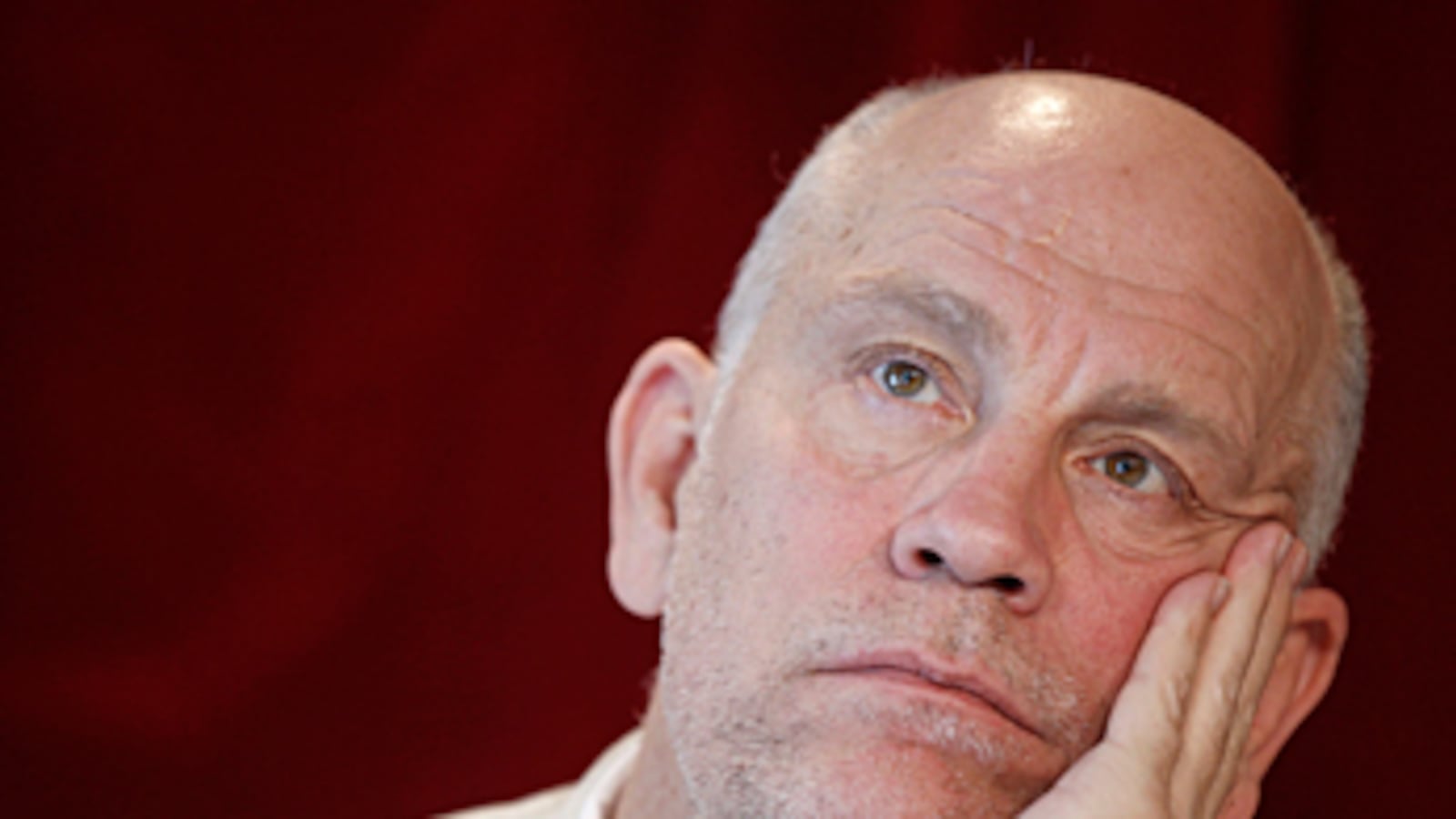 cheats/2011/06/03/john-malkovich-robbed-in-prague/john-malkovich-robbed_gjioel
