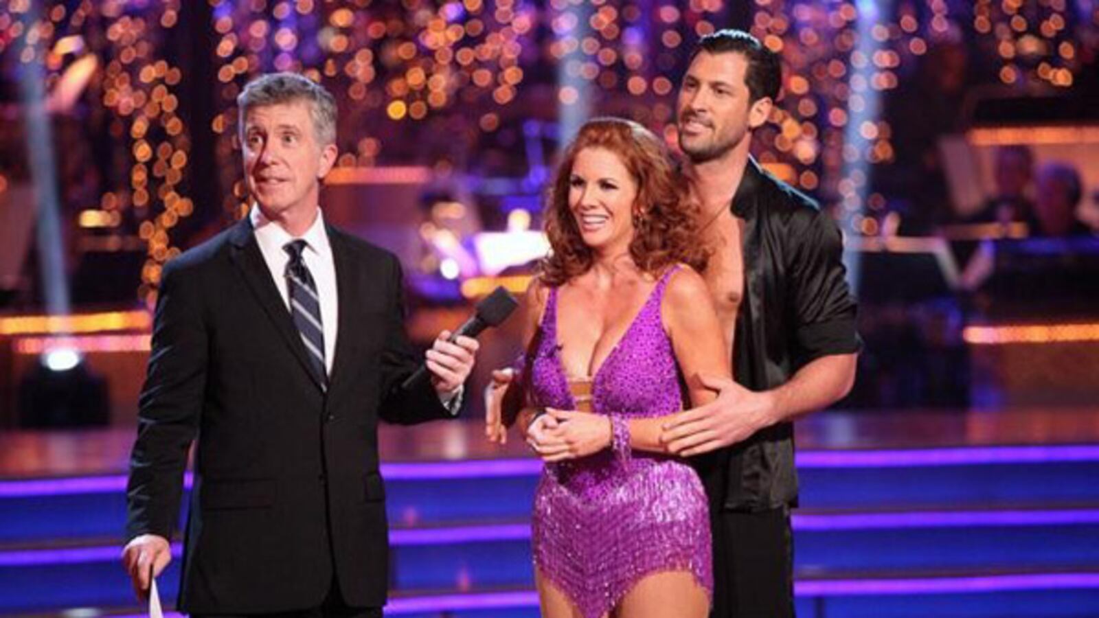 cheats/2012/04/10/gilbert-suffers-dancing-injury/melissa-gilbert-injured-dancing-with-the-stars-cheat_mrkifu