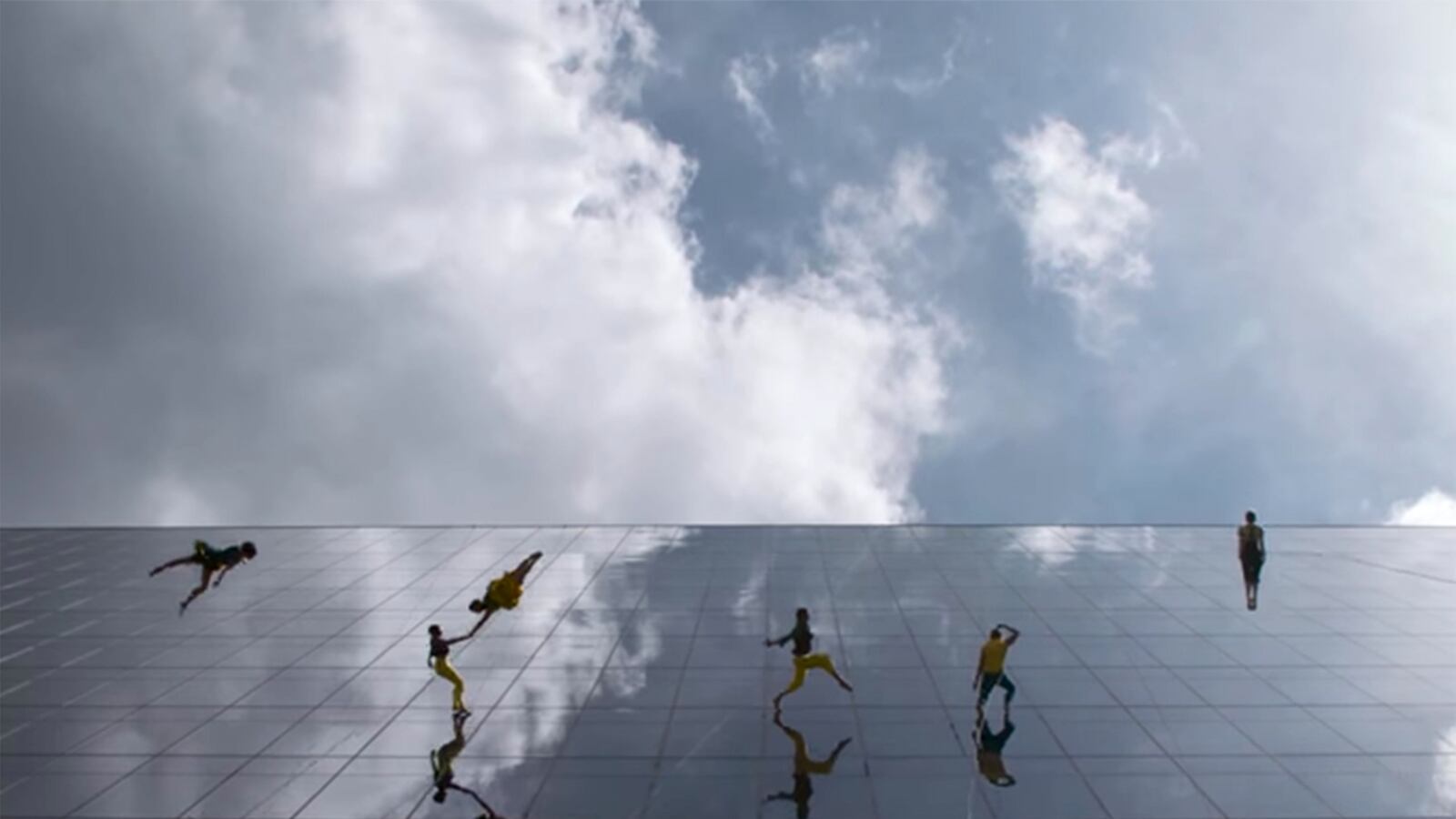 articles/2016/06/16/this-video-of-people-dancing-on-a-building-will-probably-give-you-vertigo/160616-slattery-dance-troupe-tease_j6qnkw