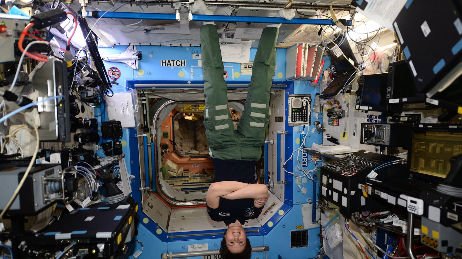 articles/2015/05/07/sanda-bullock-s-got-nothing-on-astro-sam-in-outer-space/150507-barbie-italian-astronaut-tease2_rf1sgg