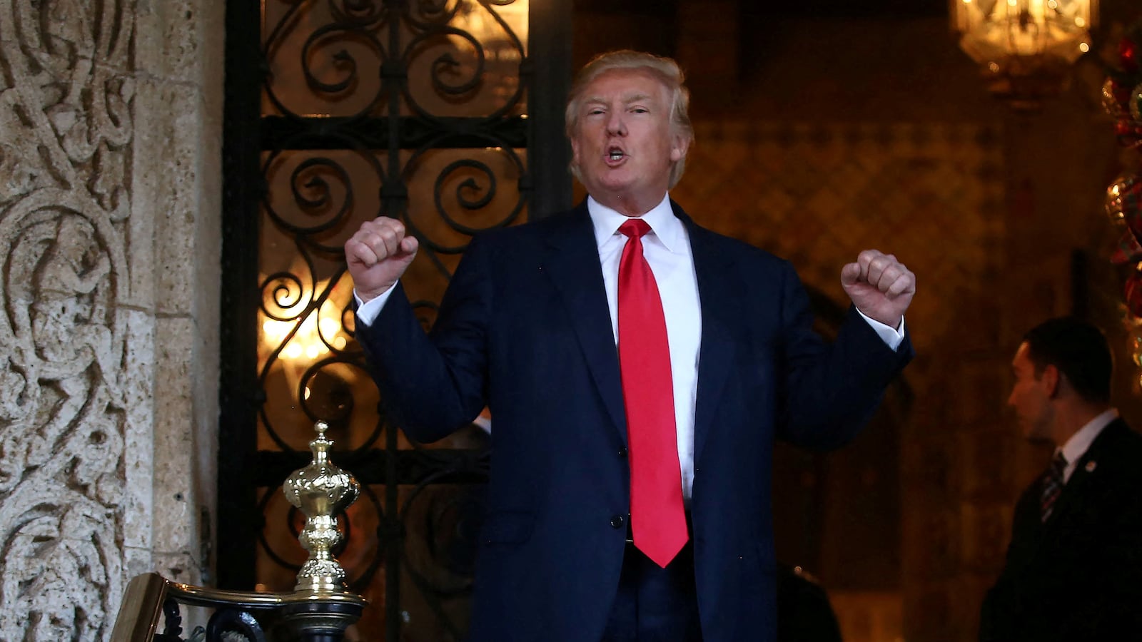 2022-08-10T100105Z_1582903565_RC2TPT81872K_RTRMADP_3_USA-TRUMP-RECORDS_ncm1si