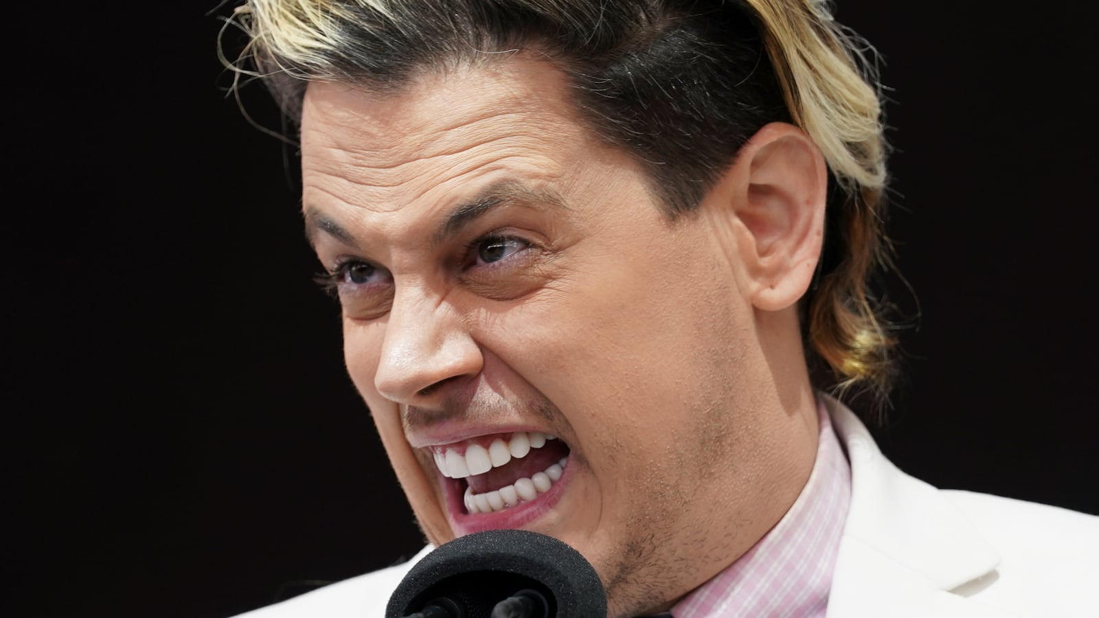 2021-11-16T181145Z_734307531_RC2UVQ9L08ES_RTRMADP_3_USA-ABORTION-CATHOLICS_nhwpij