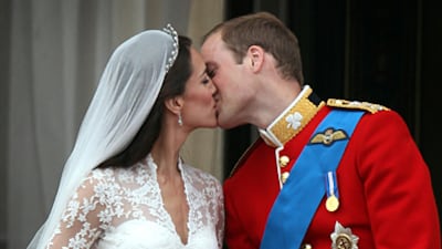 articles/2011/04/29/royal-wedding-what-will-and-kates-kiss-says-about-their-sex-life/herbenick-balcony-kiss_176712_refvyr
