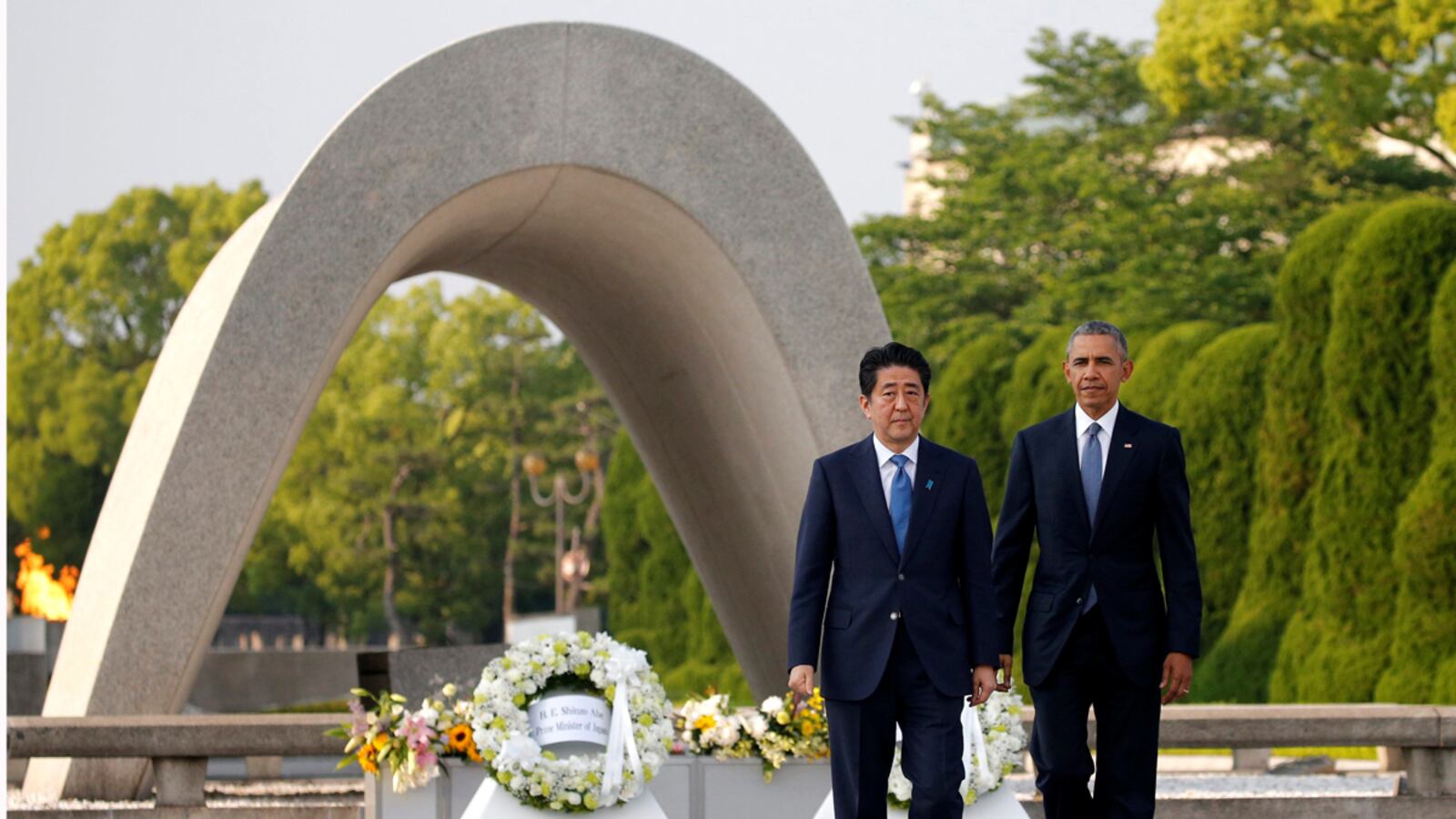 cheats/2016/05/27/obama-calls-to-end-nukes-at-hiroshima/160527-hiroshima-cheat_hsuwrz