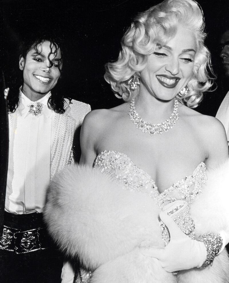 galleries/2016/02/27/inside-the-oscars-glitziest-parties/160226-oscars-party-gal-12_ke5n4i