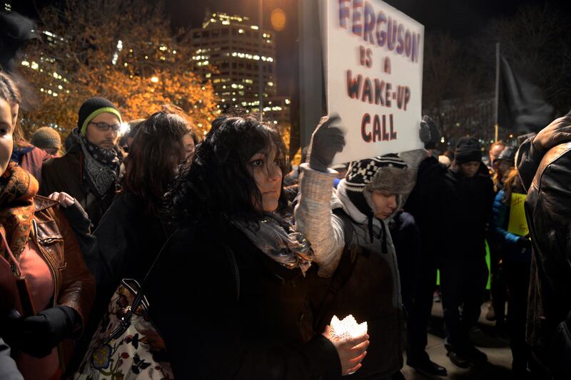 galleries/2014/11/26/day-2-ferguson-protesters-take-to-the-streets-across-the-u-s-photos/141125-ferg-11_wff4rg