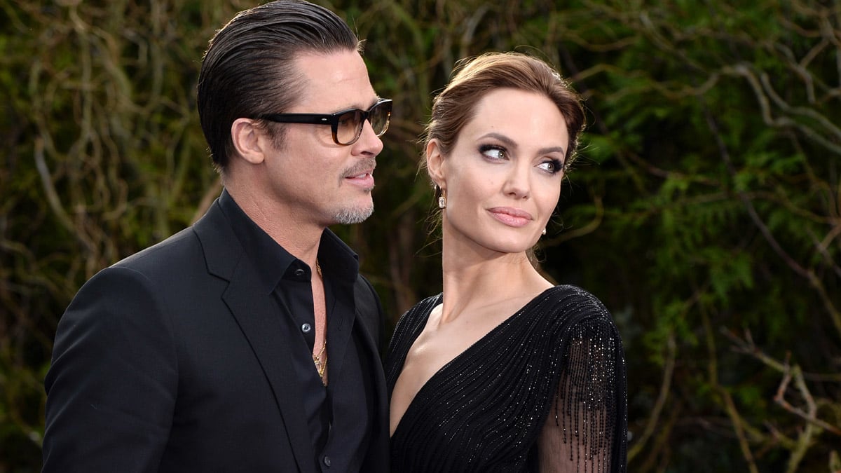 articles/2014/05/09/angelina-and-brad-arrive-at-kensington-palace/jolie-pitt-kp_aijune