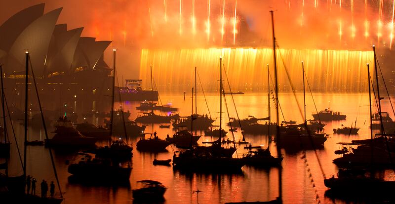 galleries/2014/12/31/new-year-s-celebrations-around-the-world-photos/141231-new-year-celebrations-08_pdhddr