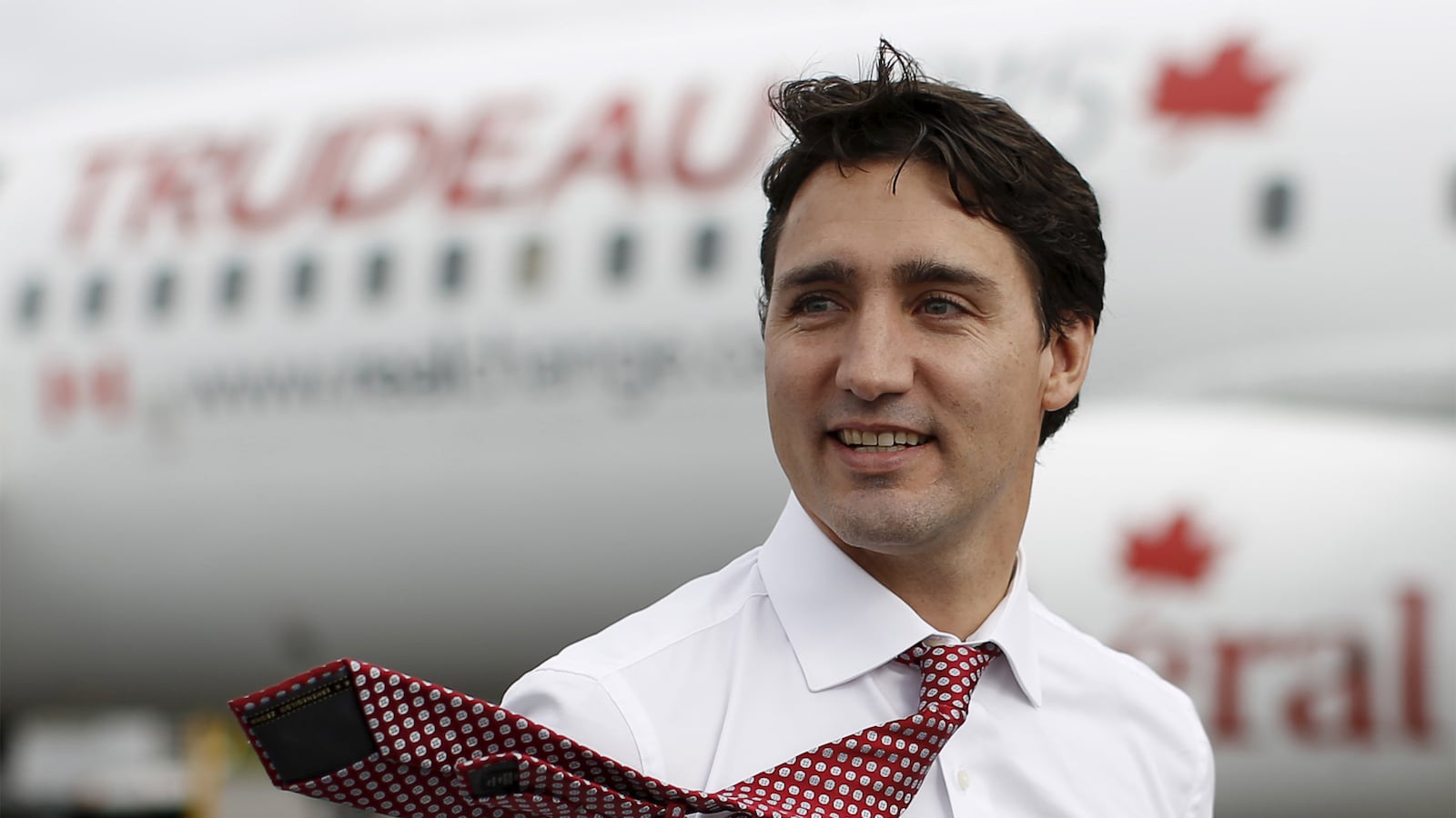 articles/2015/10/28/the-world-s-hottest-leader-finds-a-new-unexpected-home/151027-govani-trudeau-tease_l3e6qu