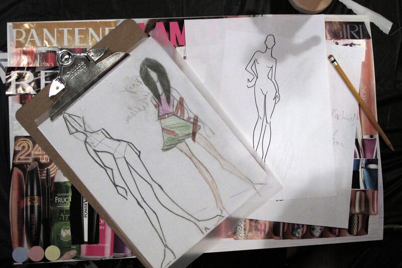 articles/2012/07/13/camp-fashion-design-draws-budding-designers-to-new-york/fashion-camp-embed1_jned1k