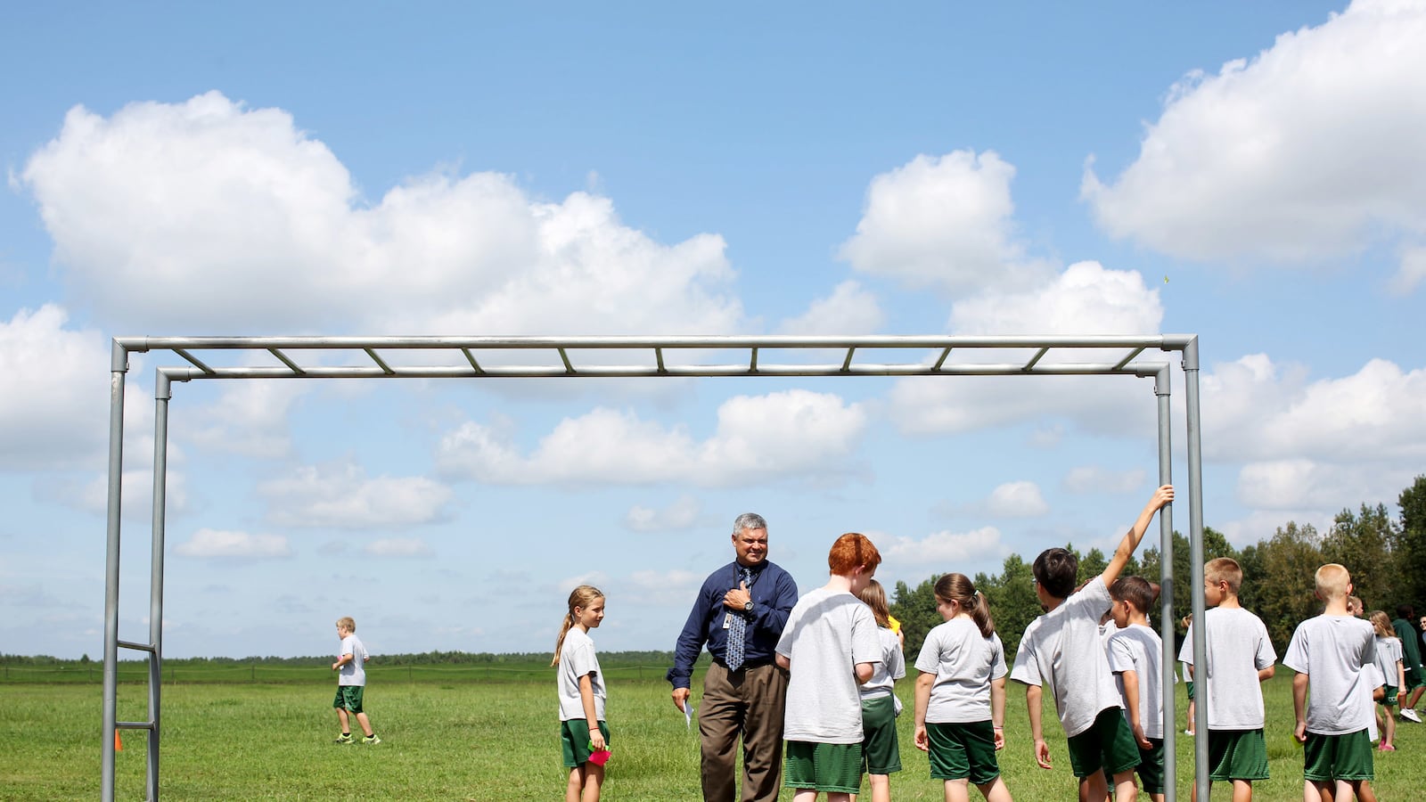 articles/2014/10/15/at-this-creepy-libertarian-charter-school-kids-must-swear-to-be-obedient-to-those-in-authority/141014-propublica-charter-tease_dlksvz